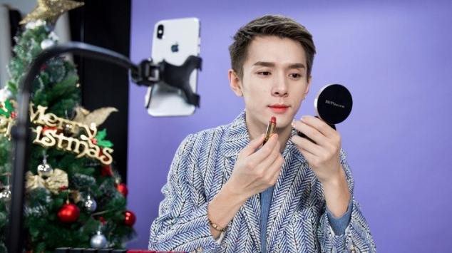 Male beauty blogger finds road to wealth on Taobao - Chinadaily.com.cn