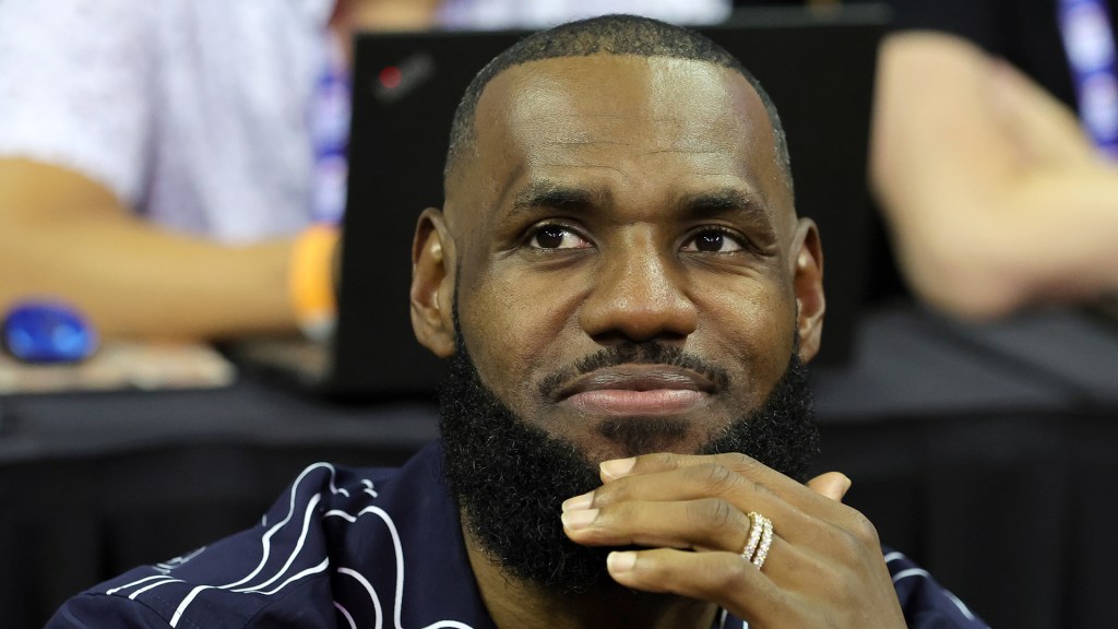Here’s How to Watch LeBron James Play in Drew League for the Very First Time Because&nbsp;2011